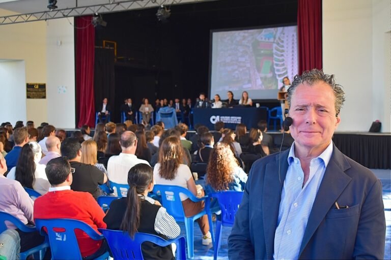 “De la guerra a la cama”: la reinvención de Alberto Peláez