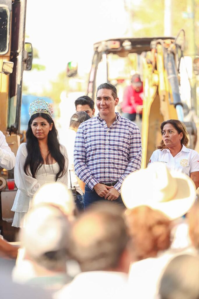 Inicia transformación urbana en Valle Dorado con pavimentación de la calle Valle de México 2 pavimentacion de la calle Valle de Mexico 09