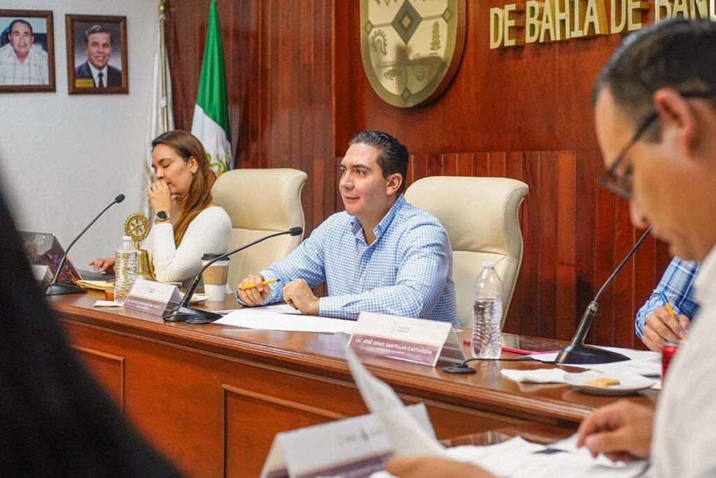 Cabildo de Bahia aprueba reformas clave y nuevo director social 05
