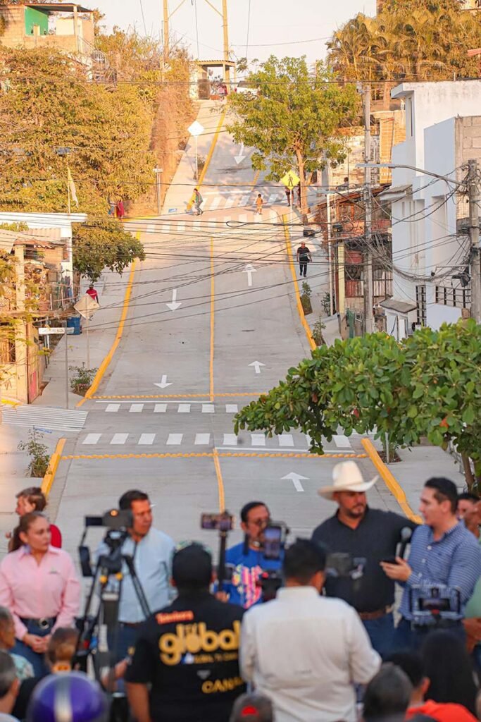 Gobierno de Bahia de Banderas transforma calle Amado Nervo en Bucerias 01