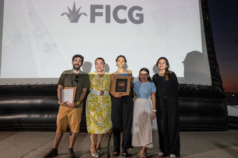 Puerto Vallarta inaugura “Mar de Cine” con emotiva función