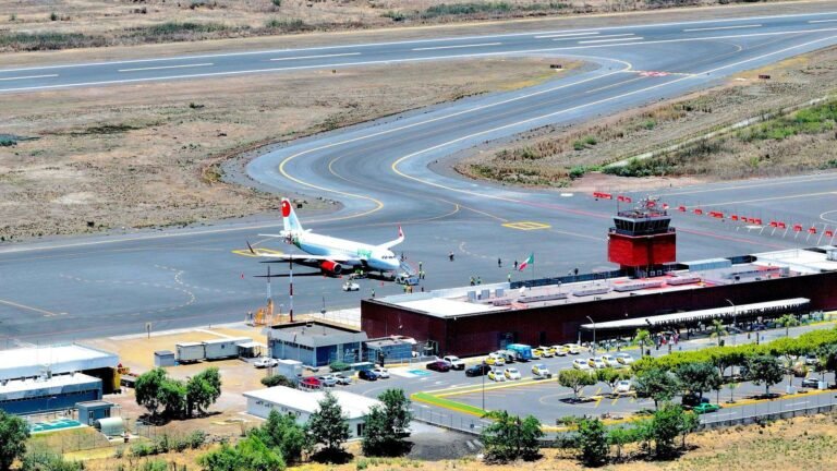 Viva Aerobus: Inicia operaciones nueva ruta aérea entre CDMX y Nayarit