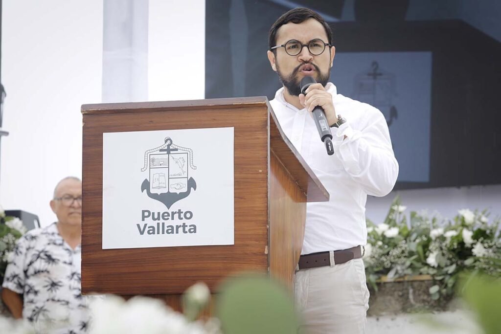 Puerto Vallarta reconoce a su gente en su 107 aniversario 13