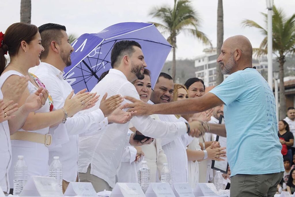 Puerto Vallarta reconoce a su gente en su 107 aniversario 14