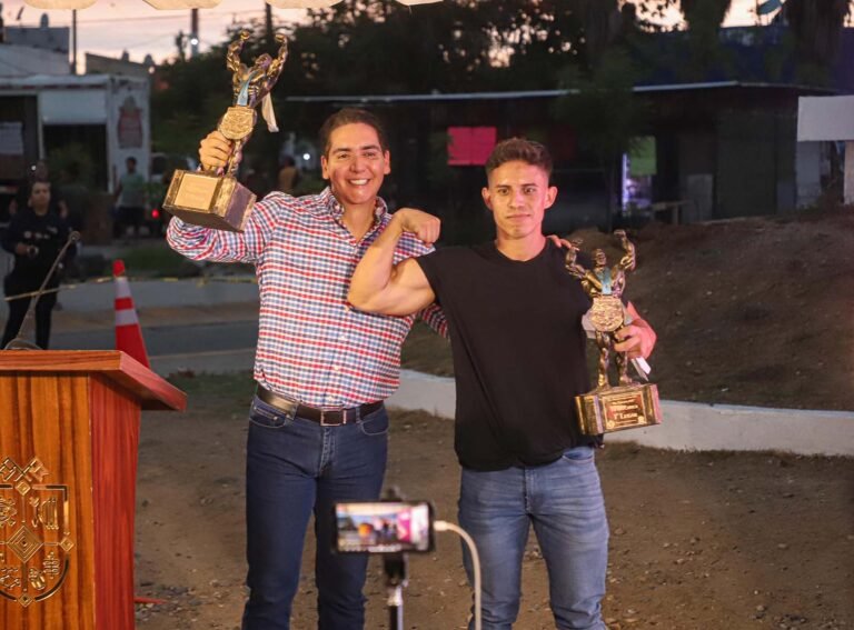 Gobierno de Bahía de Banderas rinde cuentas y entrega obras clave