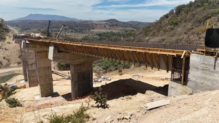 Avanza autopista Tepic-Compostela, con 87% de obra concluida