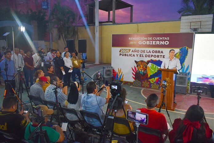 Héctor Santana rinde cuentas: nuevas obras y apoyos sociales.