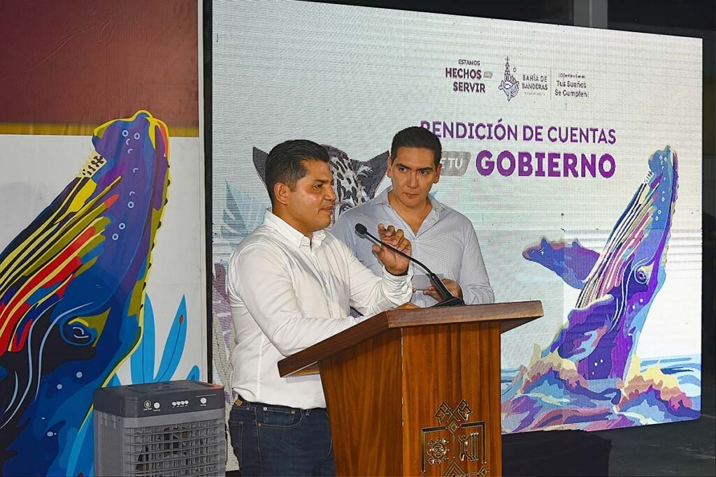Héctor Santana rinde cuentas: nuevas obras y apoyos sociales 9 Héctor Santana rinde cuentas: nuevas obras y apoyos sociales.