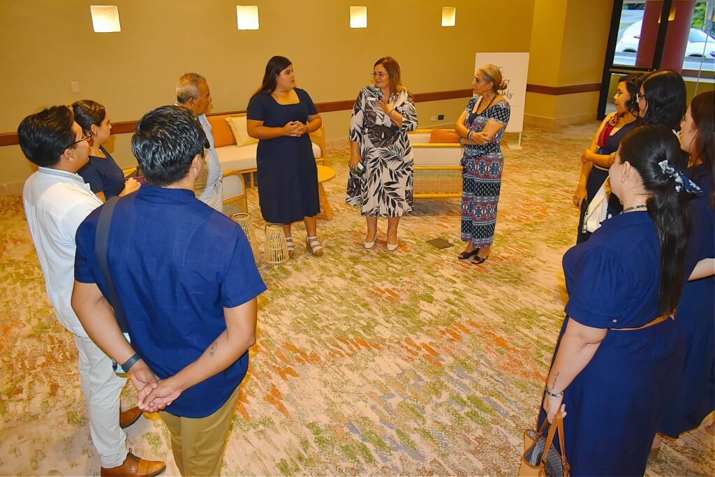 La presencia de distinguidos invitados del sector turístico de Puerto Vallarta y Riviera Nayarit.
