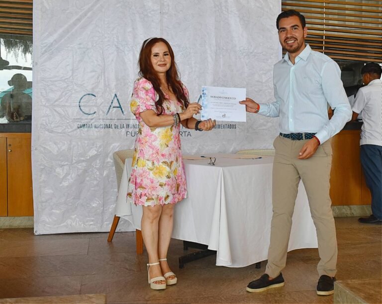 Empresarios restauranteros de Vallarta y Bahía estrechan lazos con autoridades laborales