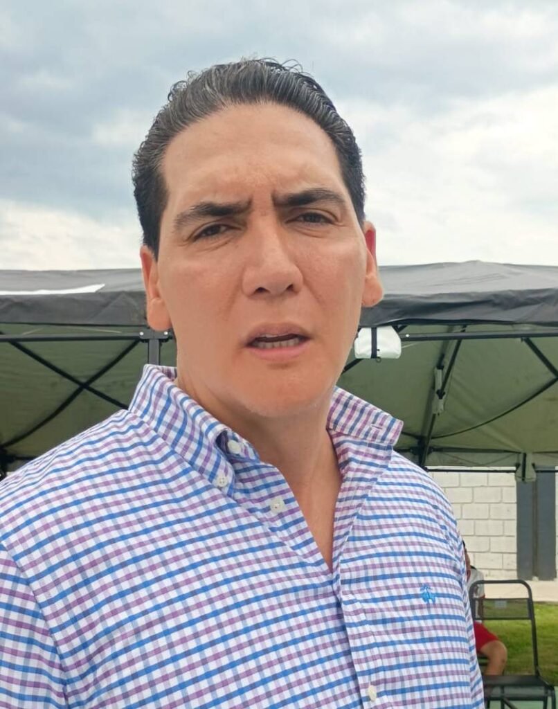 Buscan eliminar espectaculares en Bahía de Banderas por contrato “leonino” 2 Alcalde Hector Santana Garcia 1