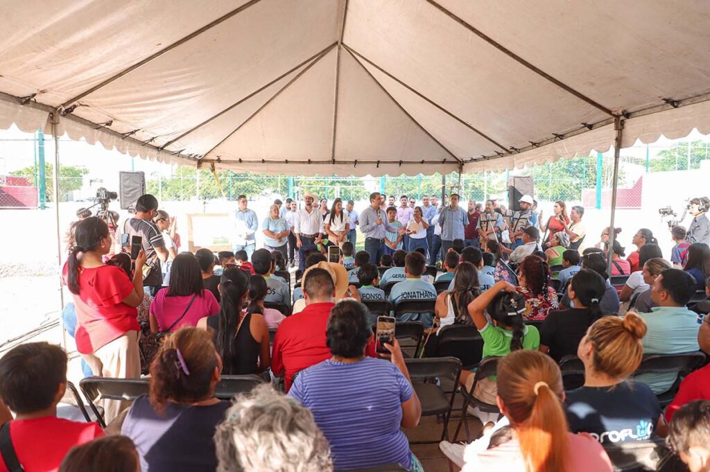Altavela estrena moderna cancha de fútbol rápido con inversión municipal 4 Altavela estrena moderna cancha de fútbol rápido con inversión municipal.
