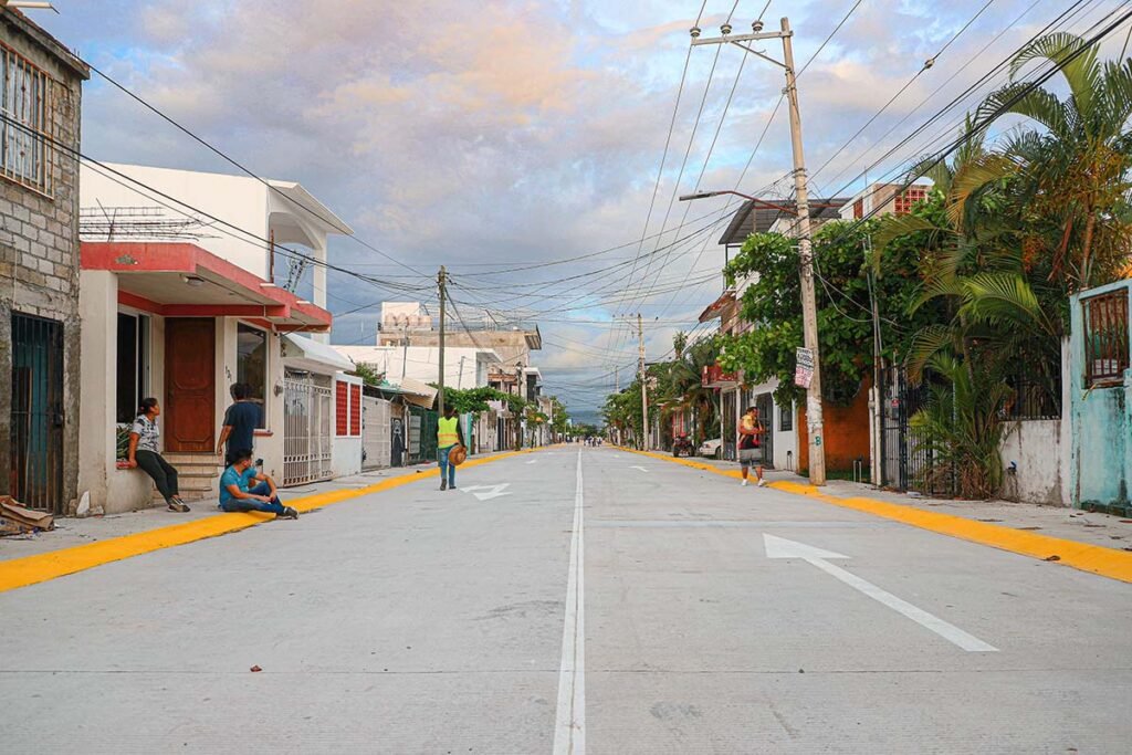 Gobierno de Bahía de Banderas entrega pavimentación en Valle Dorado 6 Gobierno de Bahía de Banderas entrega pavimentación en Valle Dorado.