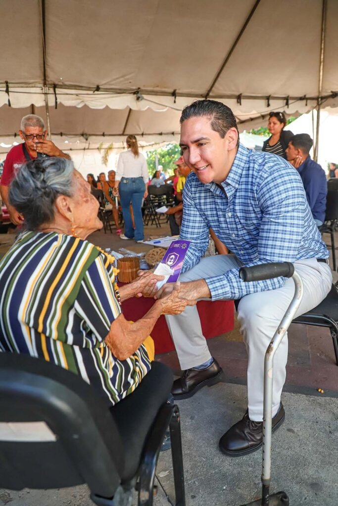 Hector Santana encabeza la Audiencia Ciudadana 39 en Valle de Banderas 01