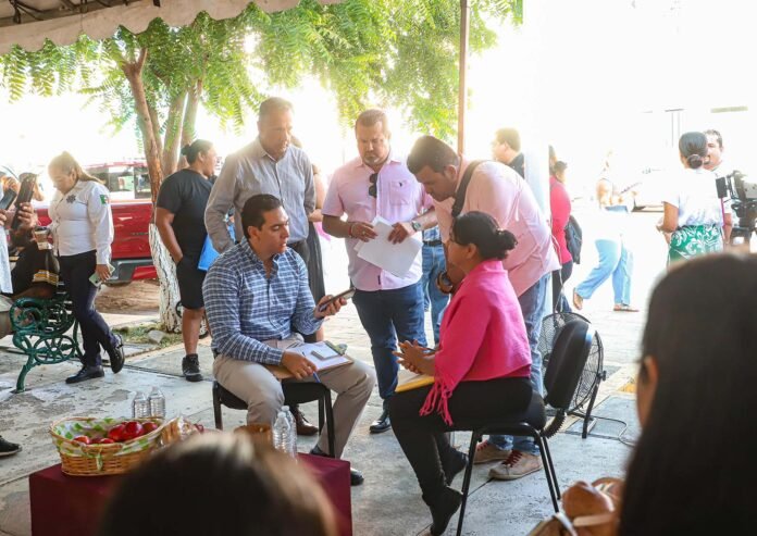 Héctor Santana encabeza la Audiencia Ciudadana 39 en Valle de Banderas.