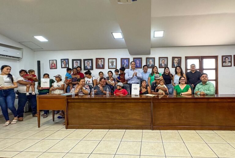 Héctor Santana garantiza identidad legal a quienes más lo necesitan