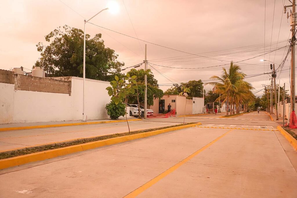 Héctor Santana inaugura Calle Reforma en San Vicente del Mar 7 Calle Reforma en San Vicente del Mar.