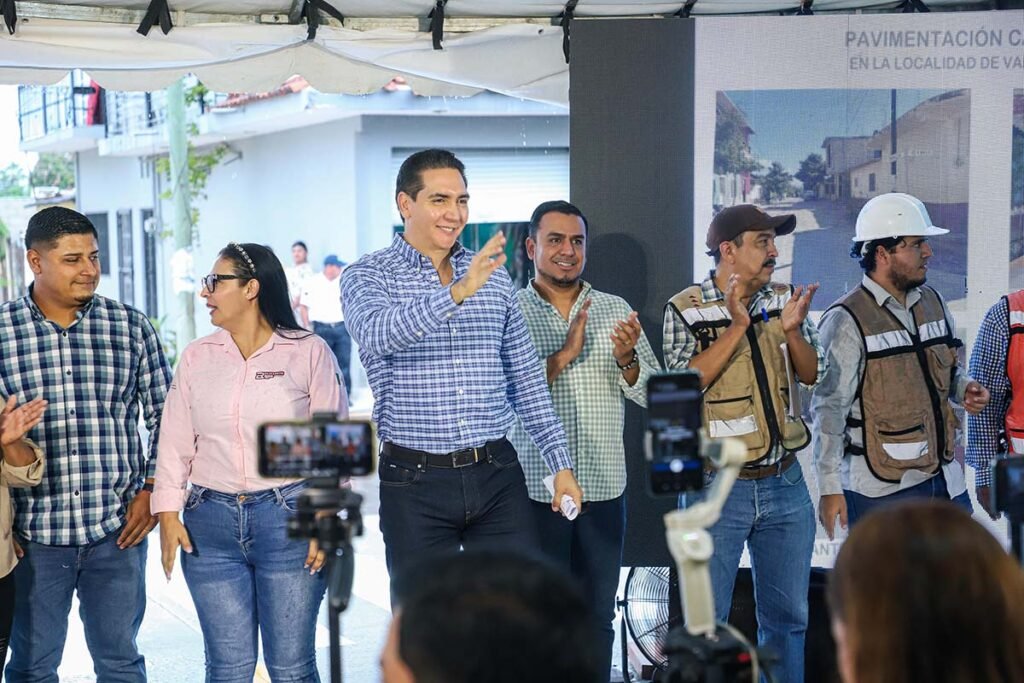 Valle de Banderas inaugura calle Morelia con impacto social histórico 3 Héctor Santana inauguró la calle Morelia.