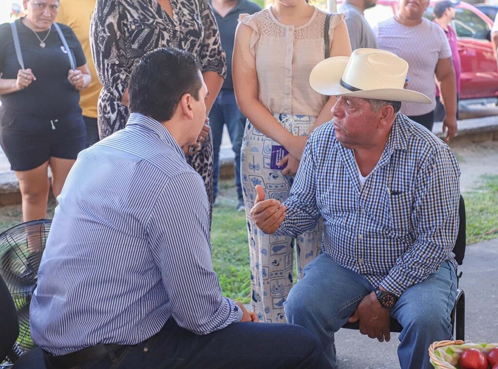 Héctor Santana realiza Audiencia Ciudadana 38 en Jardines del Sol.
