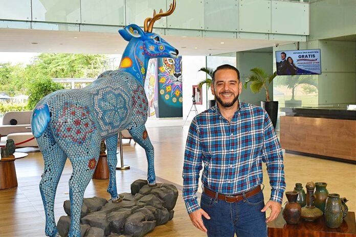 Rector de la UTBB Dr. Isak Rivera Delgadillo