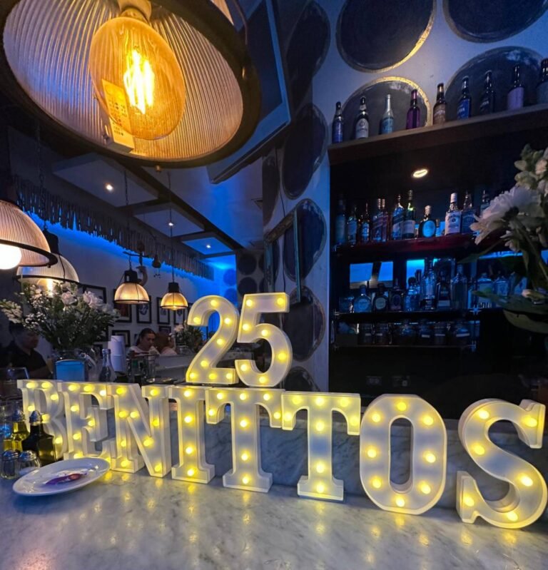 Benitto’s celebra 25 años de sabor, estilo y amistad en Marina Vallarta