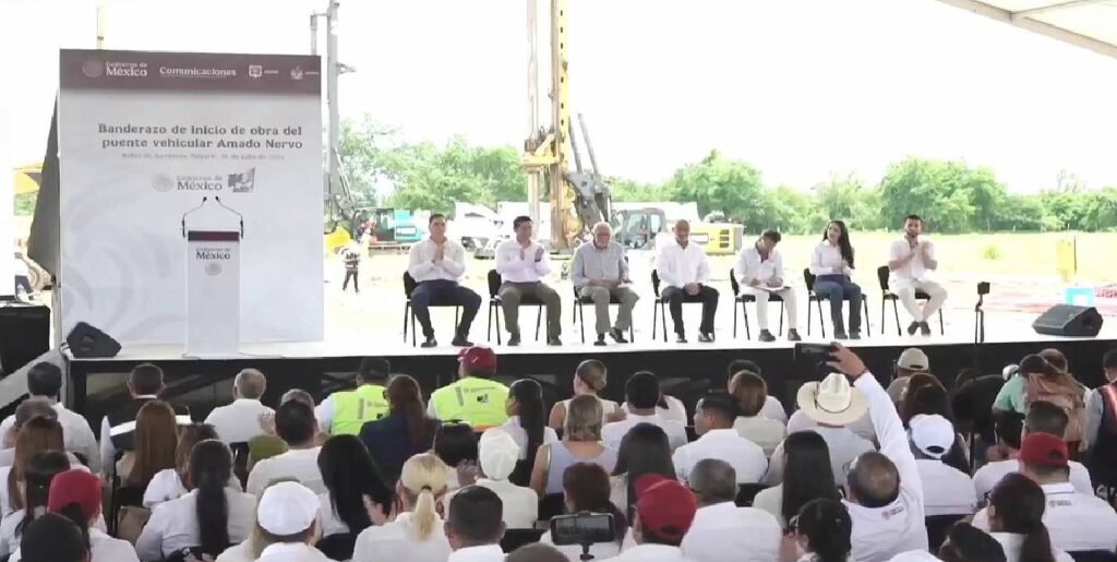 Ceremonia de arranque de obra del puente "Amado Nervo".
