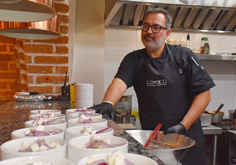 Alexis García: un pastelero con alma de panadero, la sensibilidad hecha oficio