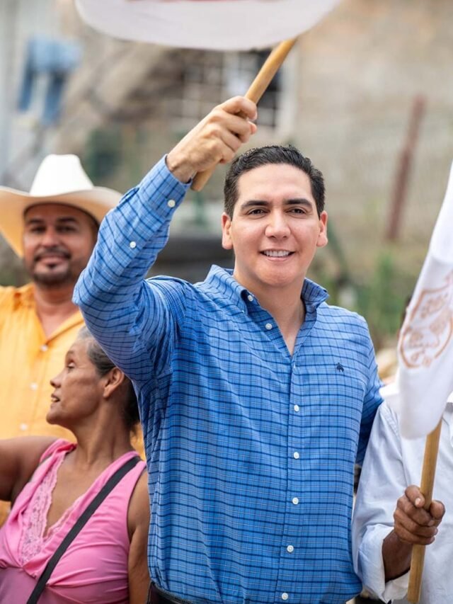Héctor Santana arranca obra en Bucerías