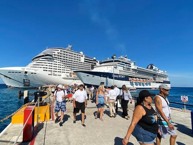 México recibe 5.6 millones de pasajeros en crucero en el primer semestre del año.
