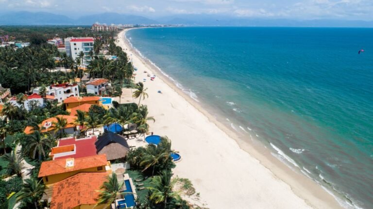 Bahía de Banderas, 1er destino turístico en integrarse a programa nacional de defensa de playas