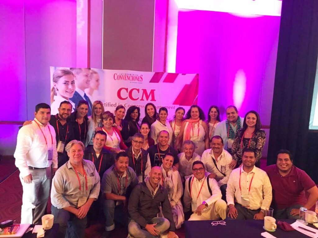 Puerto Vallarta cuenta con 32 nuevos profesionales en Gerencia de Congresos 3 profesionales gerencia de congresos 2