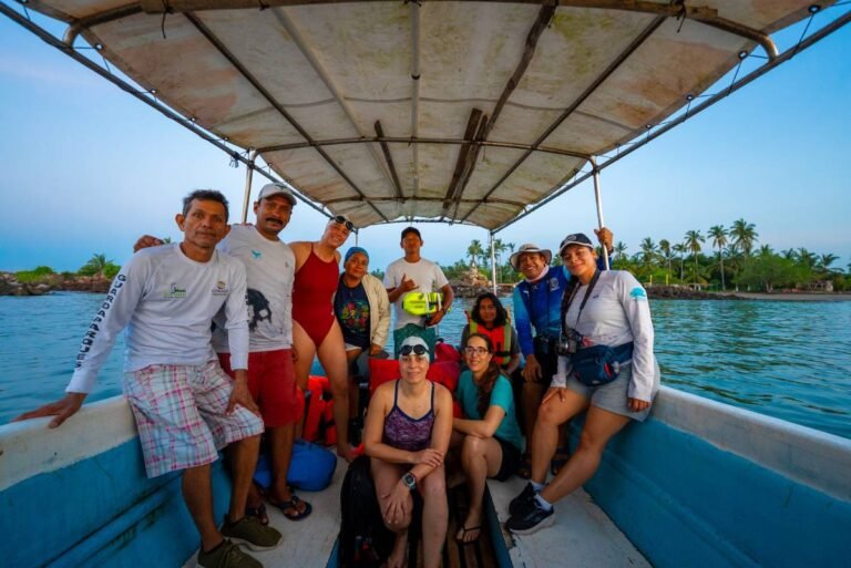 Stephanie Montero impulsa la conservación marina con nado simbólico en San Blas
