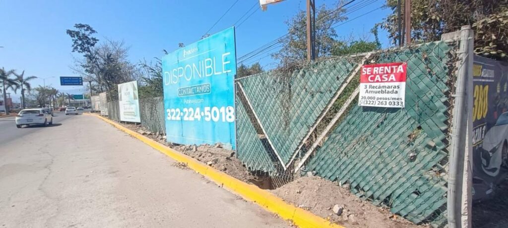 Buscan eliminar espectaculares en Bahía de Banderas por contrato “leonino” 1 vallas y espectaculares bahia de banderas