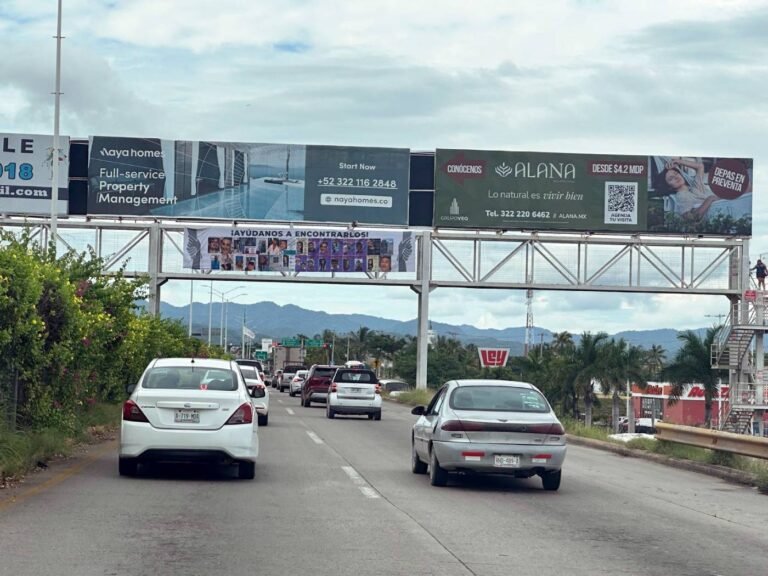 Buscan eliminar espectaculares en Bahía de Banderas por contrato “leonino”