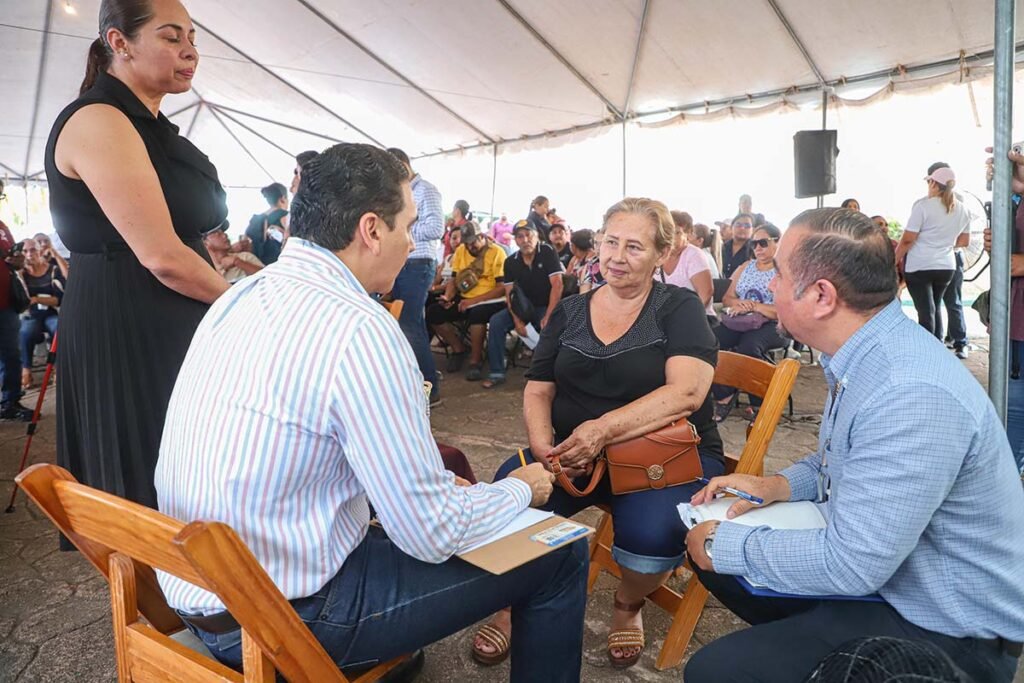 Audiencia ciudadana Valle Dorado fortalece cercanía del gobierno municipal.