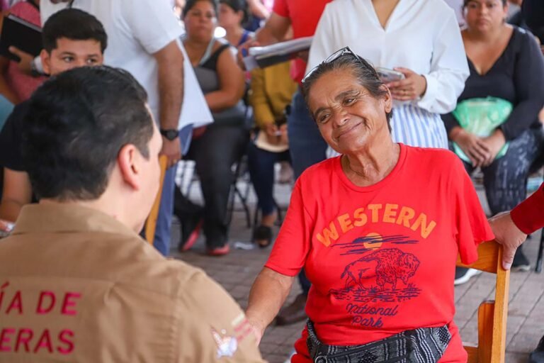 Héctor Santana encabeza Audiencia Ciudadana 44 en El Porvenir