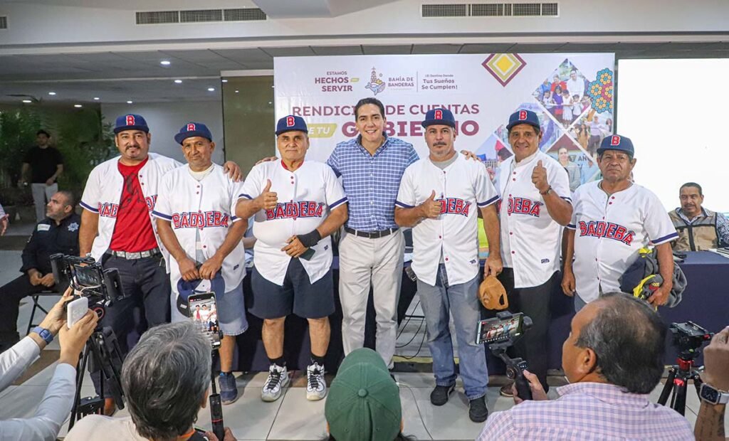 Héctor Santana expone logros en obra pública, apoyos sociales y desarrollo económico para transformar Bahía de Banderas con transparencia y resultados.