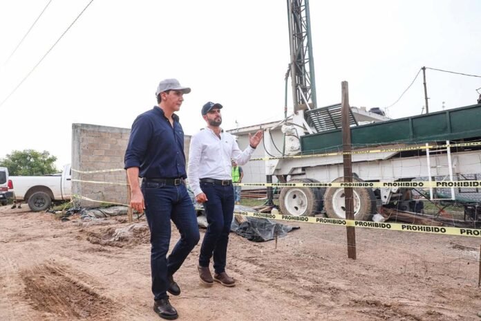 Héctor Santana inicia pozo profundo para agua potable en San Clemente.