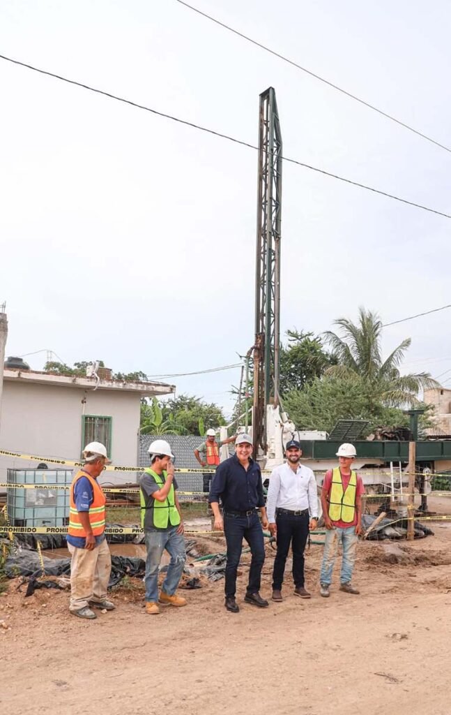 Héctor Santana inicia pozo profundo para agua potable en San Clemente.