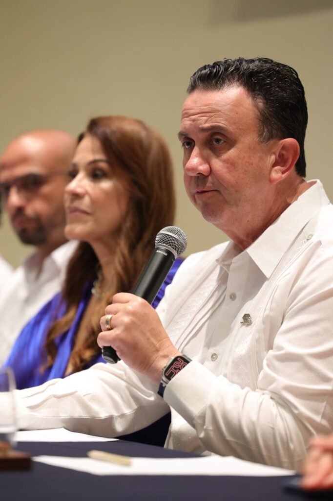 Sin microempresas no hay economía: Coparmex 1 Sin las microempresas, no hay economía que sostenga al país, dijo el presidente nacional de Coparmex, Juan José Sierra Álvarez.