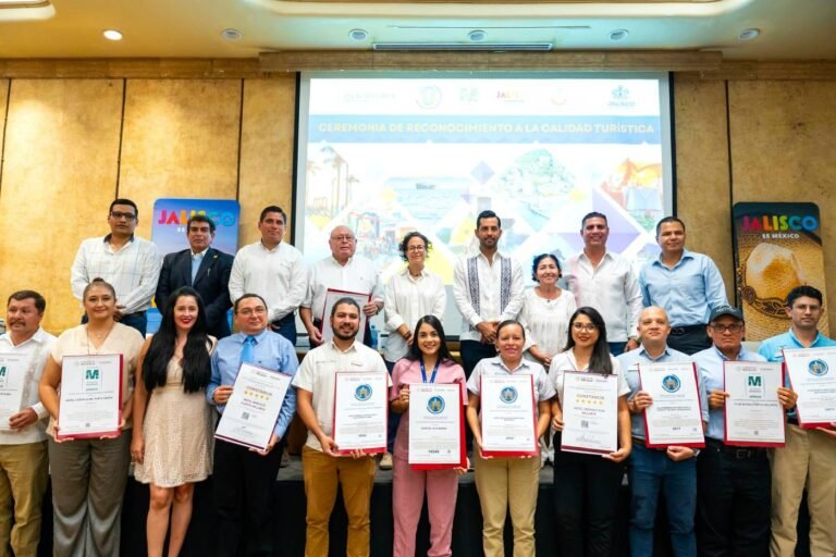 Puerto Vallarta fortalece su calidad turística con 37 nuevos distintivos “H” y “M”