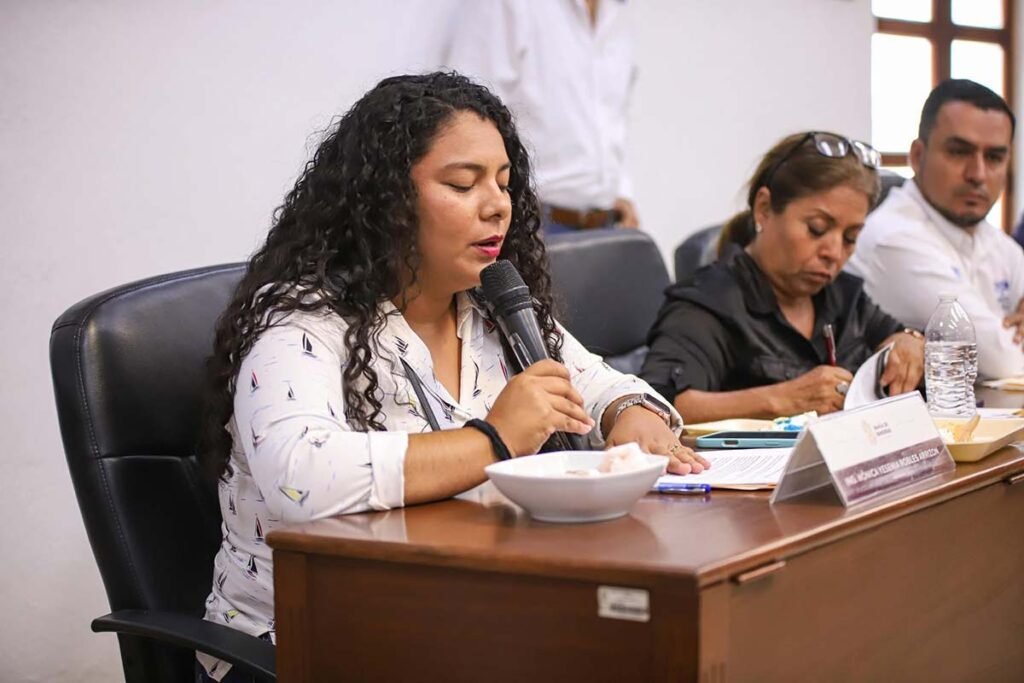 Bahía de Banderas fortalece salud y servicios públicos en Cabildo 2 El Cabildo de Bahía de Banderas fortalece salud, campo y servicios con convenios, diagnósticos y nuevas normativas municipales.