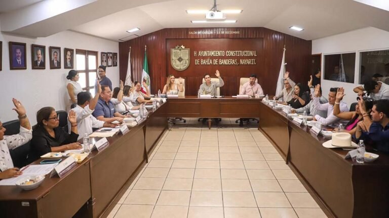 Bahía de Banderas fortalece salud y servicios públicos en Cabildo