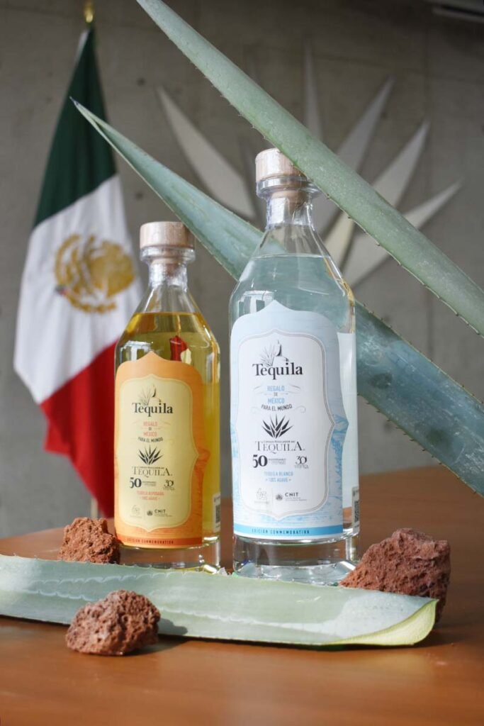 Tequila: orgullo y símbolo de México 2 Tequila: orgullo y símbolo de México.