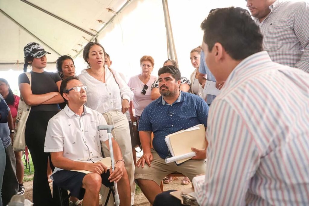 Héctor Santana anuncia obras clave en Sayulita durante audiencia ciudadana 6 Héctor Santana anuncia obras clave en Sayulita durante audiencia ciudadana.