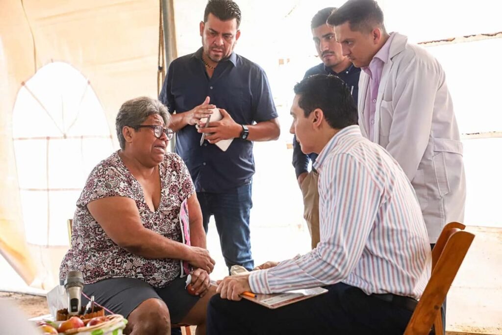 Héctor Santana anuncia obras clave en Sayulita durante audiencia ciudadana 2 Héctor Santana anuncia obras clave en Sayulita durante audiencia ciudadana.