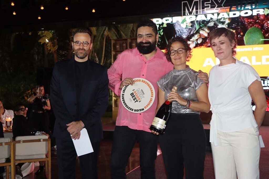 Jalisco recibe cinco galardones en los Premios MexBest 2025 6 Jalisco recibe cinco galardones en los Premios MexBest 2025.