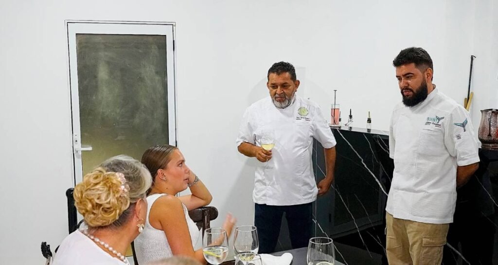 El mar en 9 tiempos: Jerry y Edson Sandoval presentan la Mesa del Chef en su nuevo showroom 3 Mesa del Chef Gerry Sandoval 4