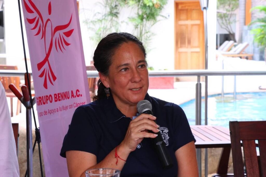 Fashion Pink Care 2025: Pasarela solidaria en apoyo a mujeres sobrevivientes de cáncer 3 Mtra Aneli Martin del Campo CUCosta