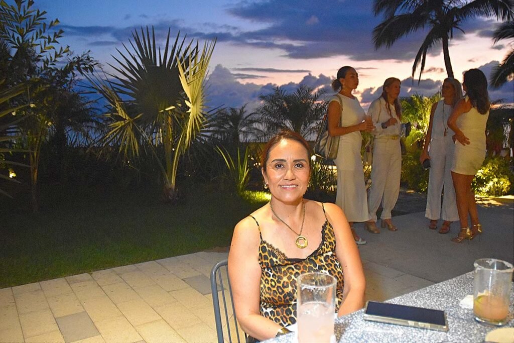 Vallarta Listings Magazine lanza su primera edición en Riviera Nayarit 13 Vallarta Listings0043